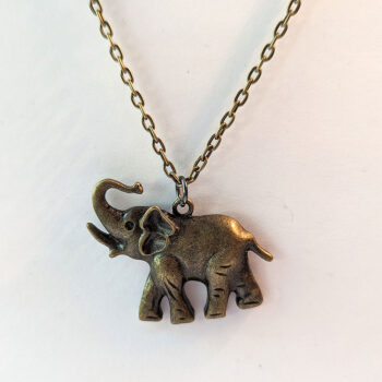 Antique Bronze Elephant Vintage Style Necklace - Image 2