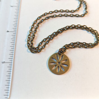 Antique Bronze Daisy Disk Flower Vintage Style Necklace - Image 2