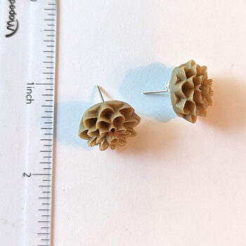 Beige Chrysanthemum Flower Stud Earrings - Image 3