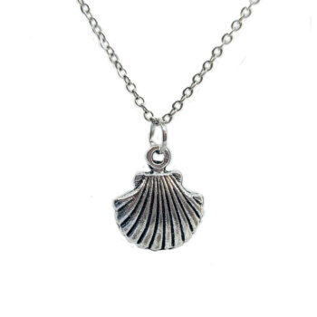 Antique Silver Scallop Shell Vintage Style Necklace