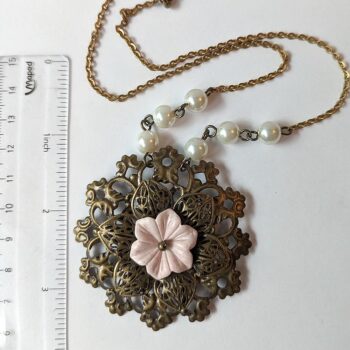 Antique Bronze Pink Flower White Glass Beads Vintage Style Floral Necklace - Image 2