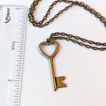 Antique Bronze Key Vintage Style Necklace - Image 2