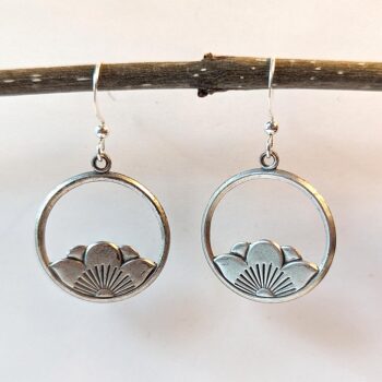 Antique Silver Lotus Flower Vintage Style Earrings - Image 3