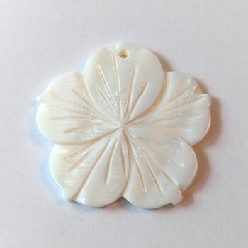 White Shell Mother of Pearl Hawaii Flower Pendant