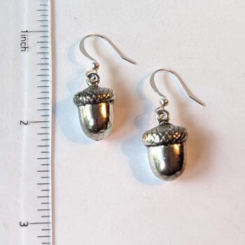 Antique Silver Acorn Vintage Style Earrings - Image 2