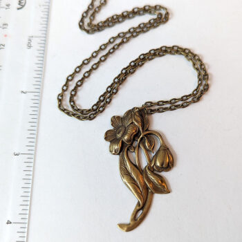 Antique Bronze Flower Vintage Style Necklace - Image 2