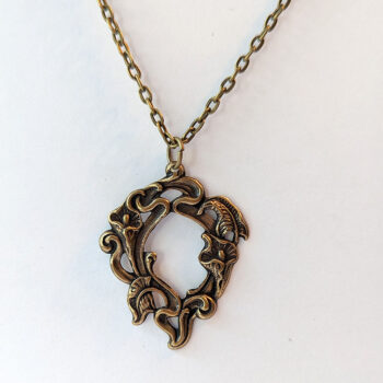 Antique Bronze Calla Lily Flowers Antique Style Vintage Style Necklace - Image 4