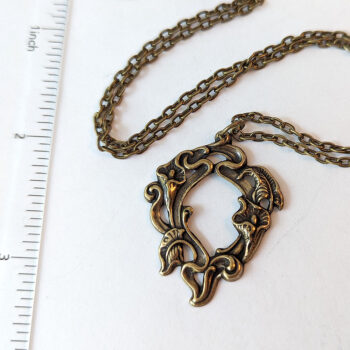 Antique Bronze Calla Lily Flowers Antique Style Vintage Style Necklace - Image 3