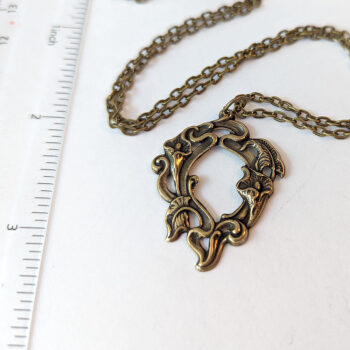 Antique Bronze Calla Lily Flowers Antique Style Vintage Style Necklace - Image 2