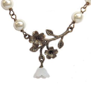 Antique Bronze Flowers White Pearl Beads Necklace