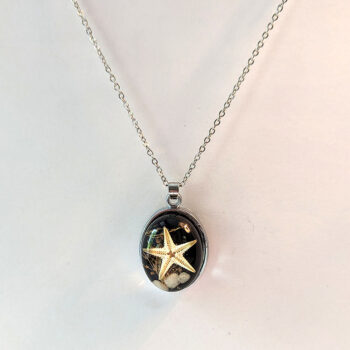 Oval Ocean Scene Real Starfish Black Resin Pendant Silver Necklace - Image 4