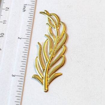 Large Filigree Stamped Leaf Pendant Gold - Image 3