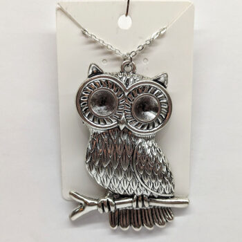 Antique Silver Large Owl Vintage Style Necklace - Image 3