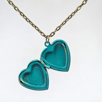 Antique Bronze Patina Heart Locket Vintage Style Necklace - Image 2