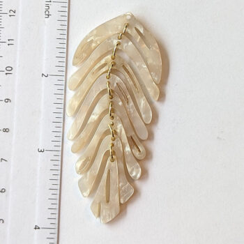 Large White / Cream Multi Piece Leaf Pendant Gold - Image 3