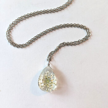 Teardrop Real Dried White Flowers Resin Pendant Necklace Silver - Image 3