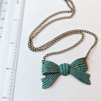 Antique Bronze Bow Patina Vintage Style Necklace - Image 2