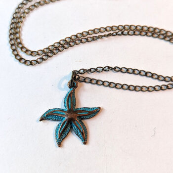 Antique Bronze Patina Curved Starfish Vintage Style Necklace - Image 3