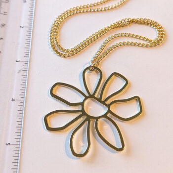 Large Irregular Shape Daisy Flower Gold Pendant Necklace - Image 3