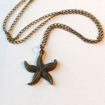 Antique Bronze Curved Starfish Vintage Style Necklace - Image 2