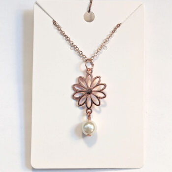 Rose Gold Hollow Daisy Flower With Pearl Necklace - Image 5