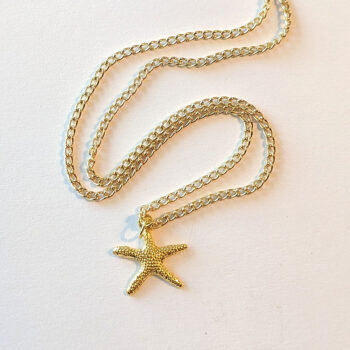 Gold Starfish Vintage Style Necklace - Image 4