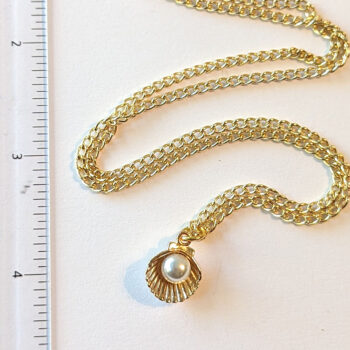 Gold Scallop Shell With Pearl Necklace - Image 3