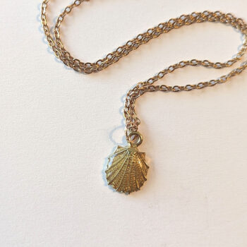 Golden Brown Enamel Scallop Shell Necklace Gold - Image 2