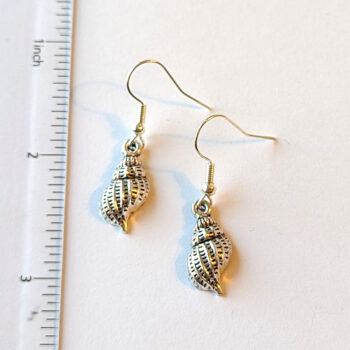 Tulip Shell Earrings Antique Silver - Image 2