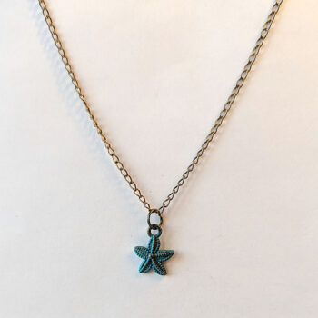 Antique Bronze Patina Starfish Sea life Vintage Style Necklace - Image 4