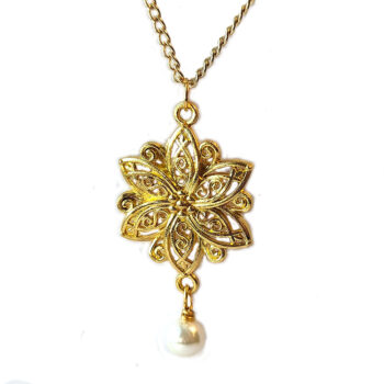 Flower Gold Pendant With Pearl Necklace