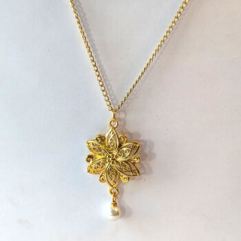 Flower Gold Pendant With Pearl Necklace - Image 4