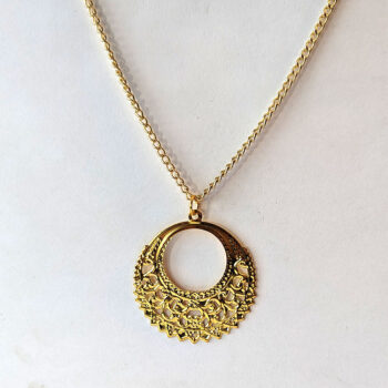 Large Gold Lightweight Filigree Hoop Vintage Style Necklace - Image 4