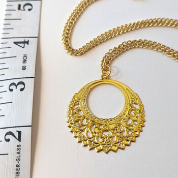 Large Gold Lightweight Filigree Hoop Vintage Style Necklace - Image 3