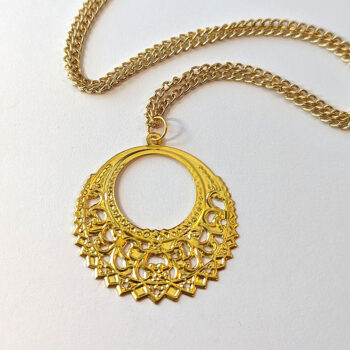 Large Gold Lightweight Filigree Hoop Vintage Style Necklace - Image 2