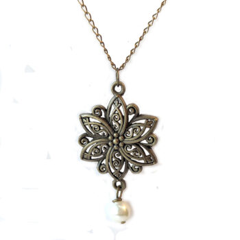 Flower Antique Bronze Pendant With Pearl Necklace