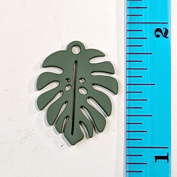 Hollow Monstera Leaf Charm Green - Image 2