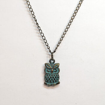 Small Patina Owl Vintage Style Necklace - Image 3