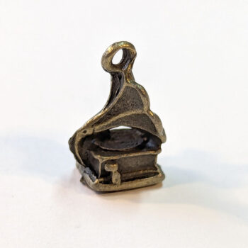 Old Fashioned Gramophone Music Player Charm Antique Bronze - Image 2