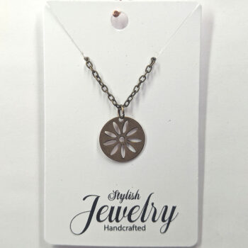Gold Daisy Disk Flower Vintage Style Necklace - Image 3