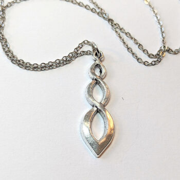 Modern Triple Oval Drop Geometrical Pendant Necklace Silver - Image 3