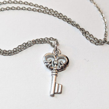 Antique Silver Rounded Master Key Pendant Necklace - Image 3