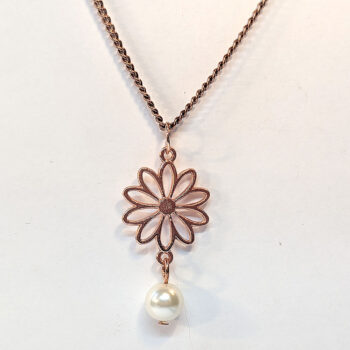 Rose Gold Hollow Daisy Flower With Pearl Necklace