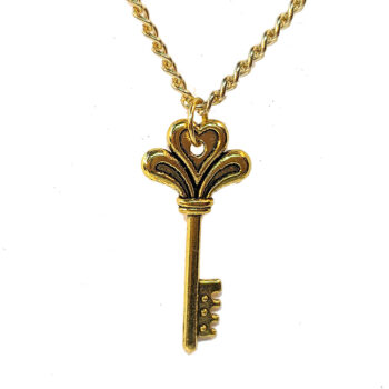 Antique Gold Decorative Heart Key Pendant Necklace