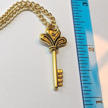 Antique Gold Decorative Heart Key Pendant Necklace - Image 2