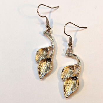 KC Gold Calla Lily Flower Earrings - Image 3