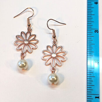 Rose Gold Hollow Daisy Flower Earrings with Pearl - Image 2