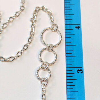 Modern Style Linked Hoop Shapes Silver Pendant Necklace - Image 2