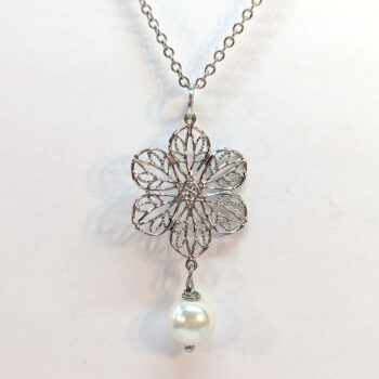 Antique Silver Lightweight Filigree Flower Pearl Necklace - Image 4