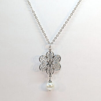 Antique Silver Lightweight Filigree Flower Pearl Necklace - Image 3